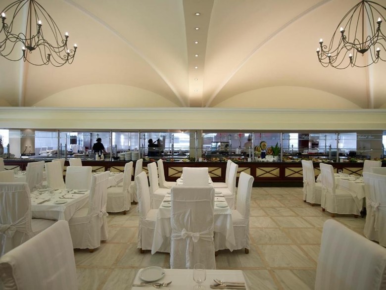 Mitsis Grand Beach Hotel
