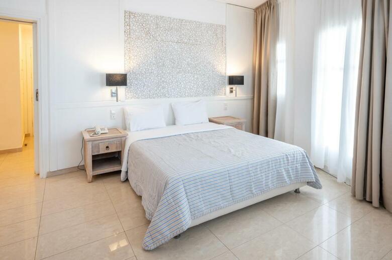 Orizontes Hotel & Villas