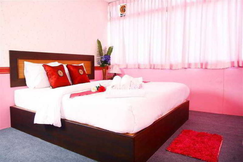 Hotel Tara Garden