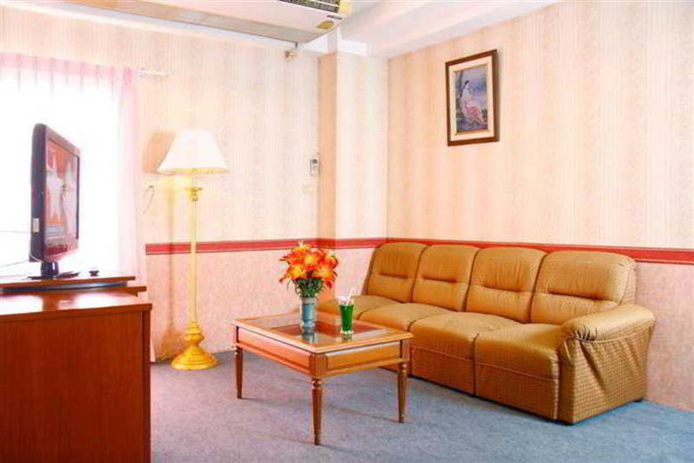 Hotel Tara Garden