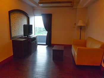 Hotel Tara Garden