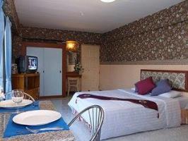 Hotel Tara Garden