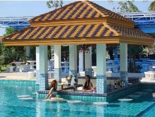 Chalong Beach Hotel & Spa