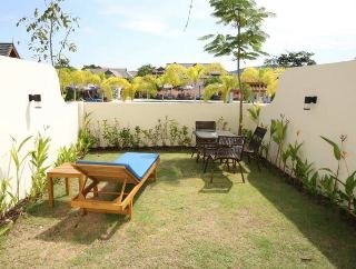 Chalong Beach Hotel & Spa