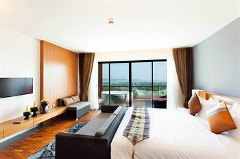 Hotel Chalong Chalet Resort & Spa