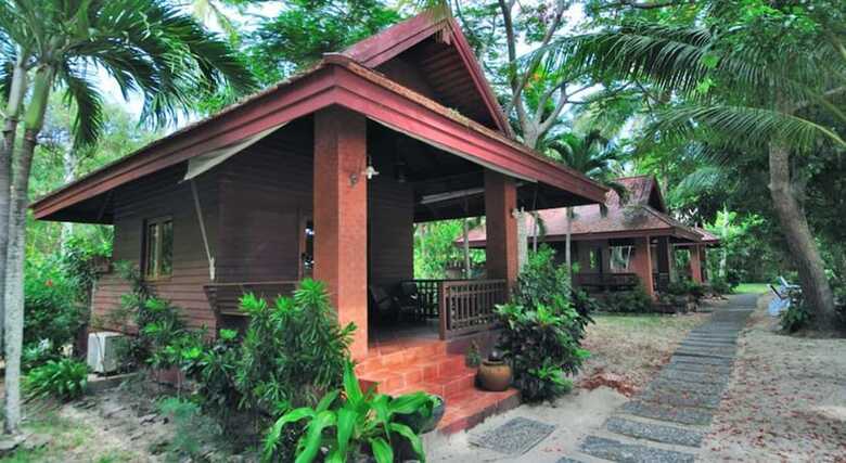 Hotel Baan Mai Cottages And Restaurant