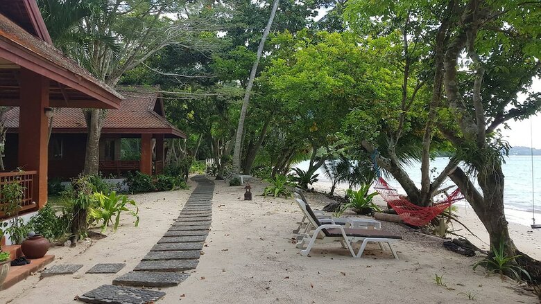 Hotel Baan Mai Cottages And Restaurant