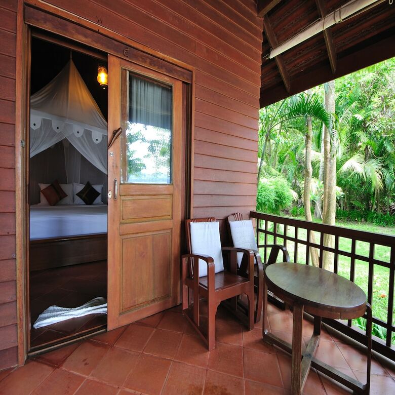 Hotel Baan Mai Cottages And Restaurant