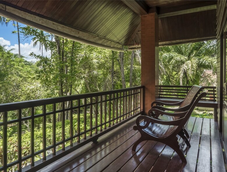 Hotel Baan Mai Cottages And Restaurant