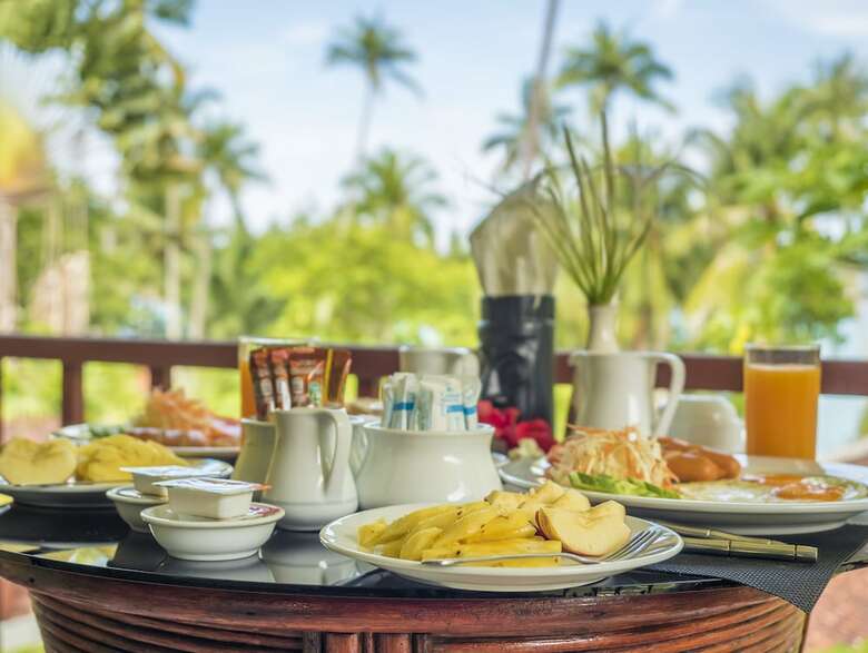Hotel Baan Mai Cottages And Restaurant