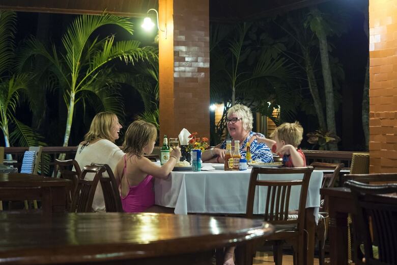 Hotel Baan Mai Cottages And Restaurant