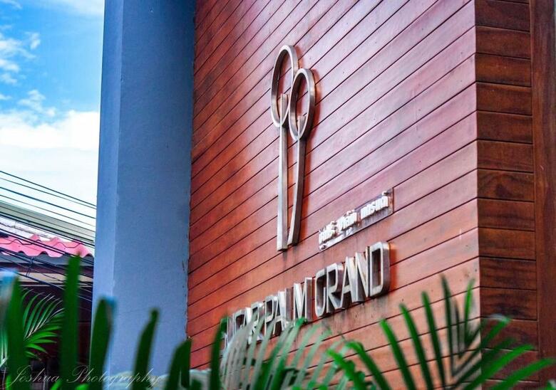 Hotel Sugar Palm Grand Hillside