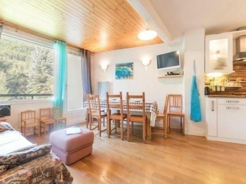 Apartment Clos Des Cavales 1
