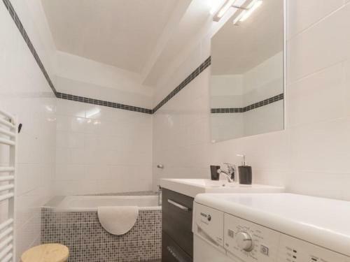Apartment Clos Des Cavales 1
