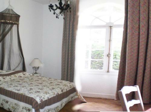 Beautiful Villa With Direct Access To The Beach