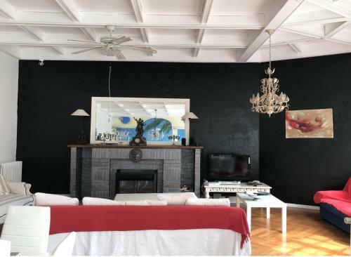 Beautiful Villa With Direct Access To The Beach