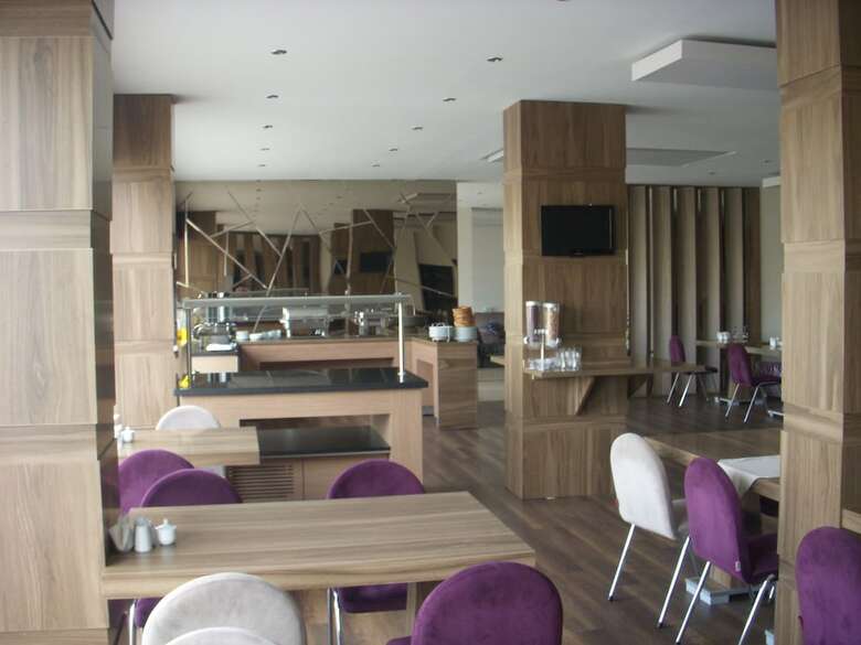 Hande Hotel