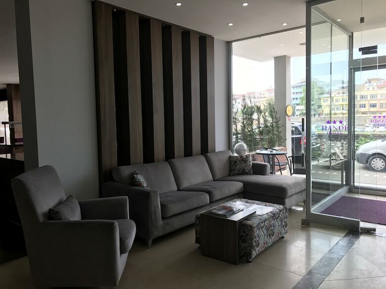 Hande Hotel