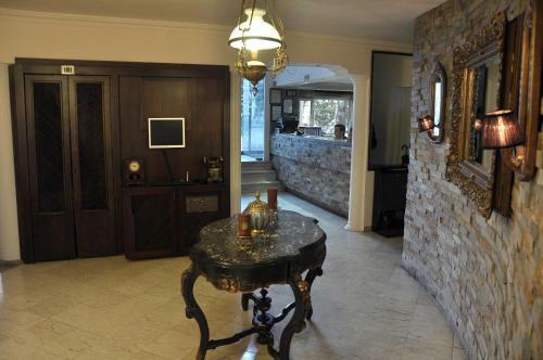 Bed & Breakfast Adapalas Hotel
