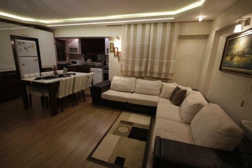 Araz Apart