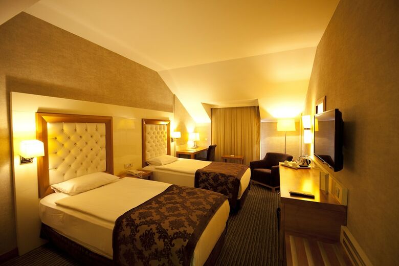Tugcu Hotel Select