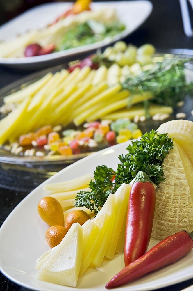 Tugcu Hotel Select
