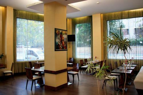 Burcman Hotel