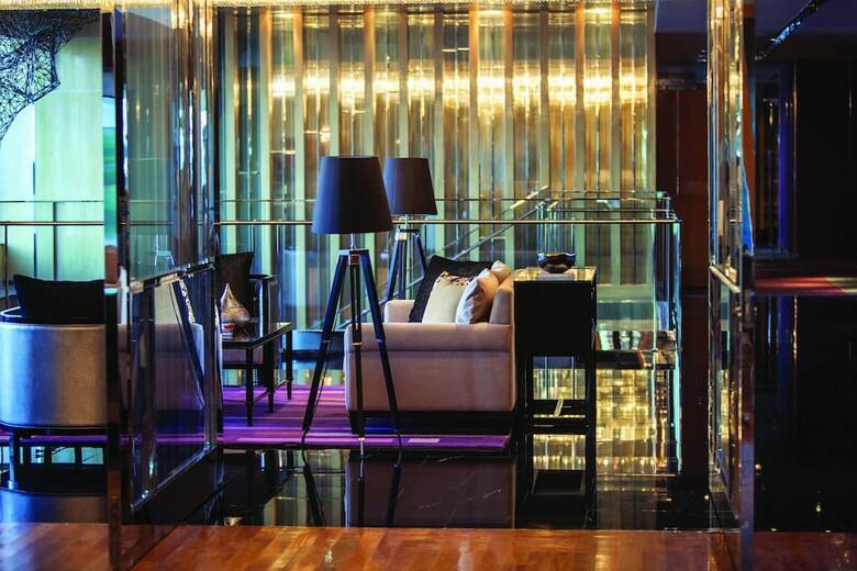 Renaissance Bangkok Ratchaprasong Hotel