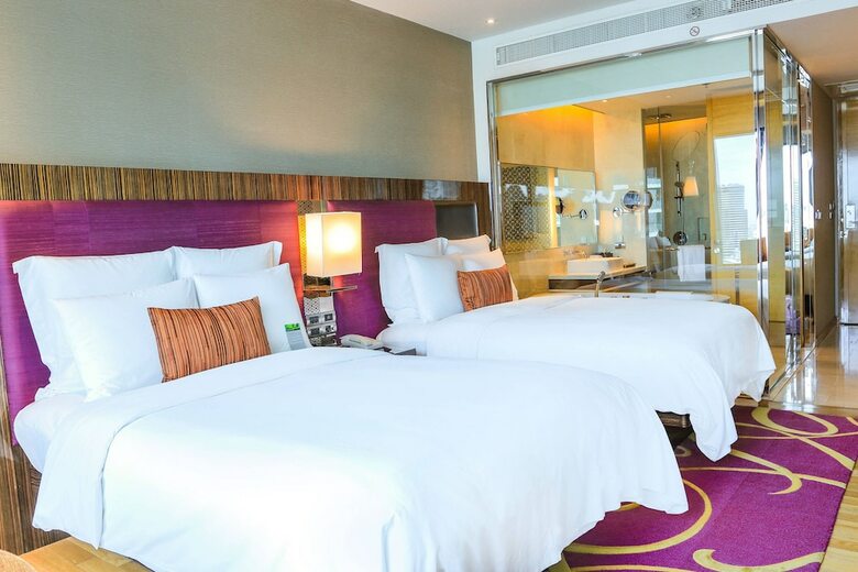 Renaissance Bangkok Ratchaprasong Hotel