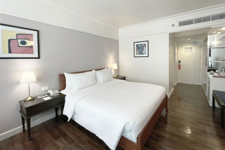 Hotel The Swiss Lodge