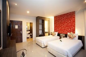 Chill Patong Hotel