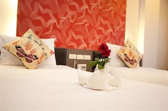Chill Patong Hotel