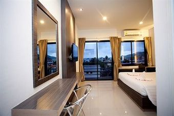 Chill Patong Hotel