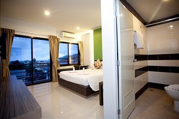 Chill Patong Hotel