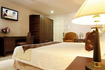 Hotel The Patra