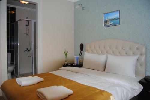 Lotus Hotel