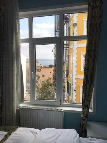 Hostal Tulip Guesthouse