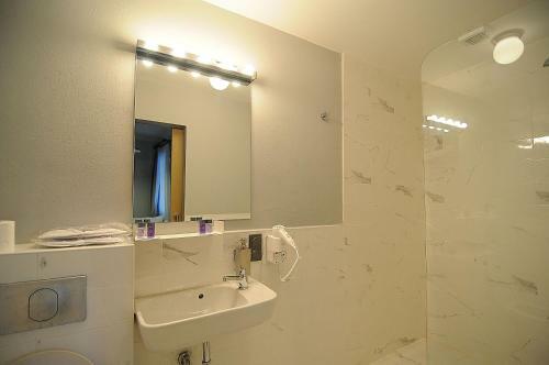 Hotel Taksim Safe House