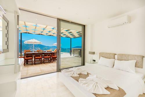 Villa Unlimited
