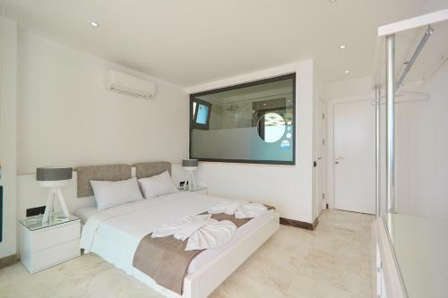 Villa Unlimited