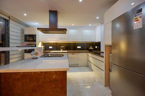 Villa Unlimited
