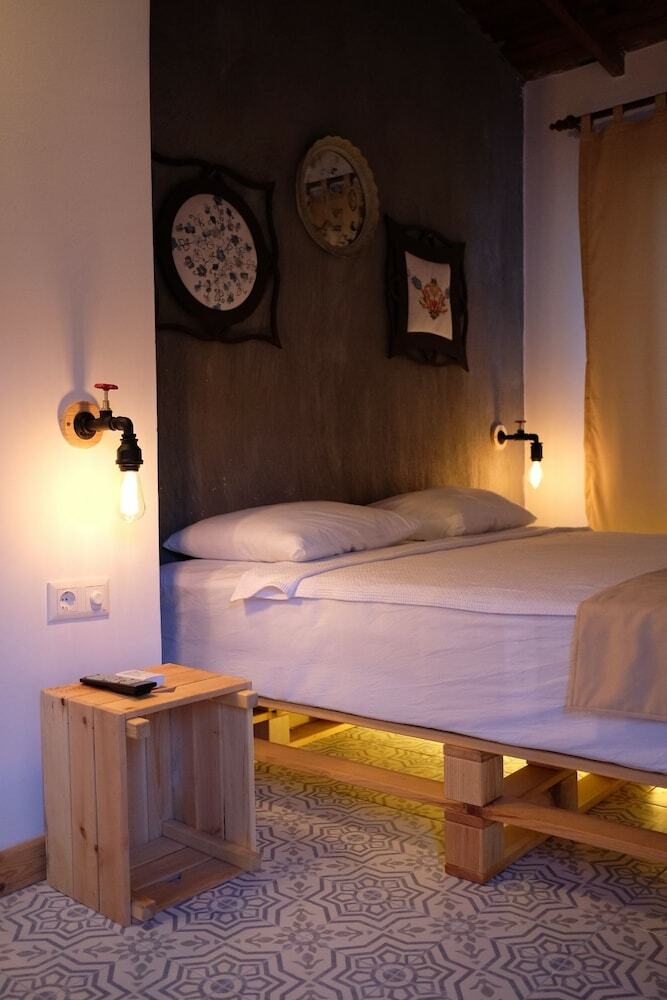 Bed & Breakfast 8 Pansiyon