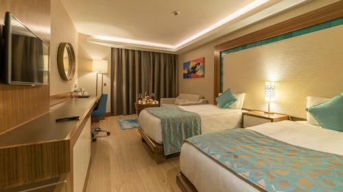 Ramada Hotel & Suites Kusadasi