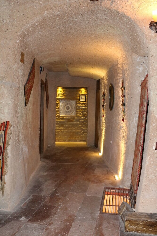 Melis Cave Hotel