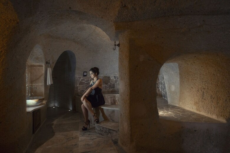 Hotel Oread Cave Suites
