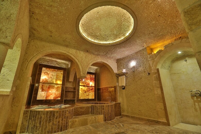 Hotel Oread Cave Suites