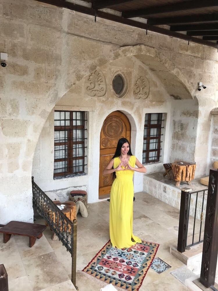 Hotel Oread Cave Suites