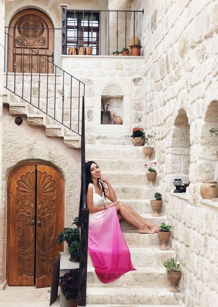 Hotel Oread Cave Suites