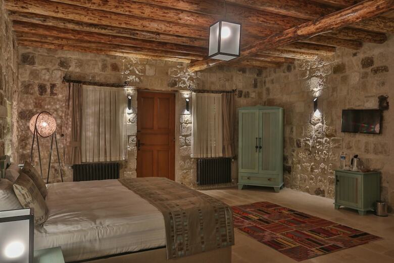Hotel Acropolis Cave Suite