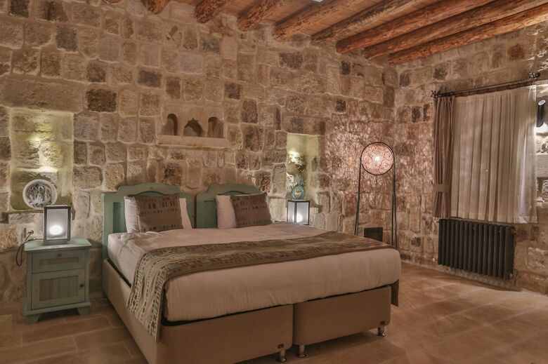 Hotel Acropolis Cave Suite
